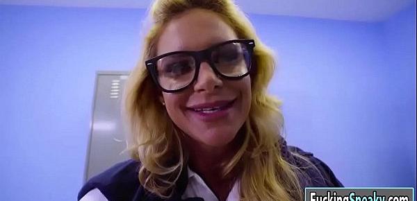 Blonde milf Phoenix Maries fucks a guy